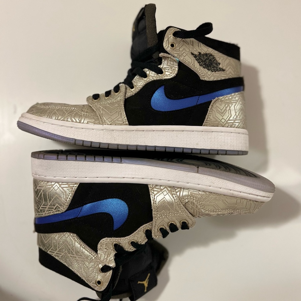 Air Jordan zoom gold laser